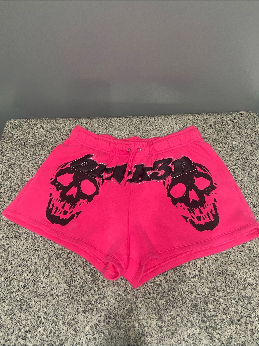 BROKEN PROMISES Faceless Pink Rhinestone Skull Sweat Shorts Y2K Streetwear M